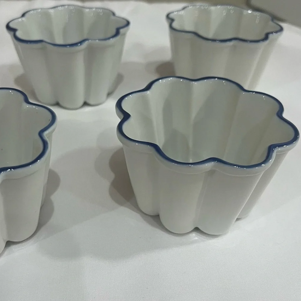 Vintage Fluted Jello/Flan Molds Set of 4 White Ceramic w Blue Rim